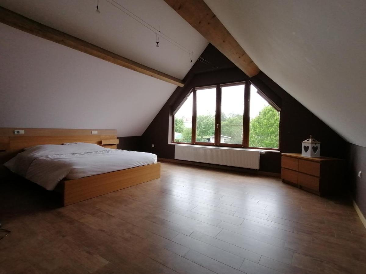 L'Atelier D'Arthur - Gite Chaleureux Avec Jacuzzi. Tenneville Exterior foto