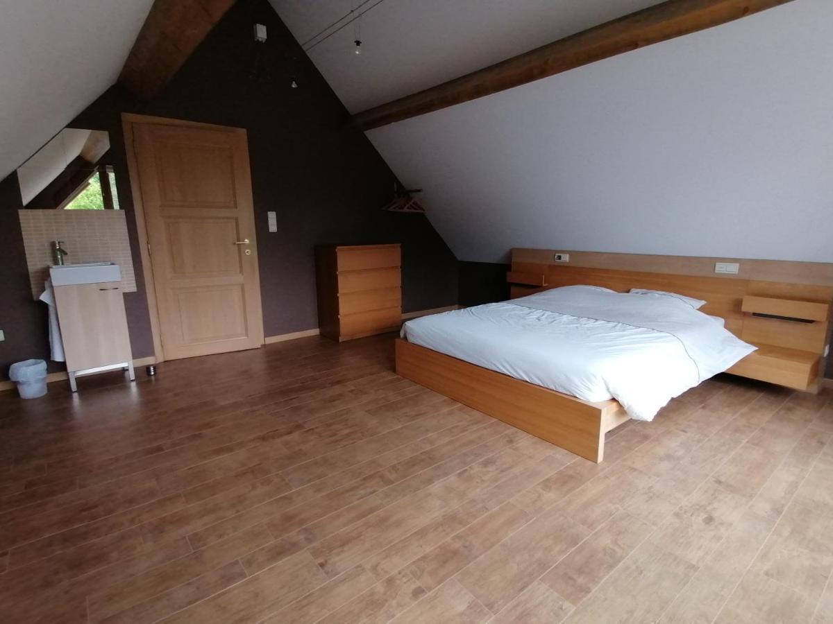 L'Atelier D'Arthur - Gite Chaleureux Avec Jacuzzi. Tenneville Exterior foto